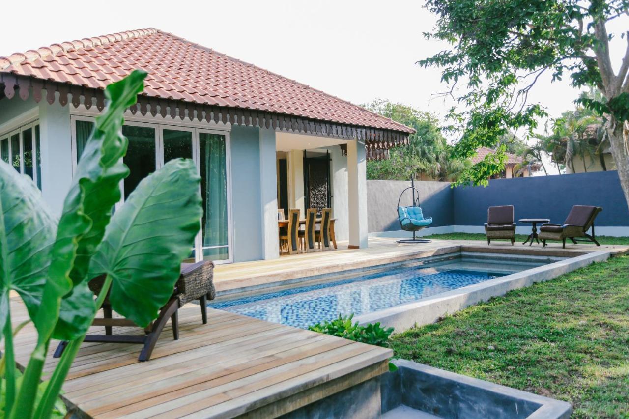 Royale Riviera Resort Private Pool Villas Pantai Cenang  Exterior foto
